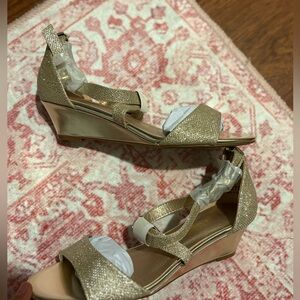 Elegant Gold Wedge Sandals